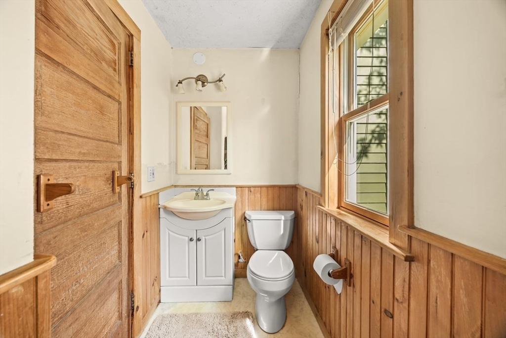 10 Great Neck Road Wareham, MA 02558 - Photo 9 of 21