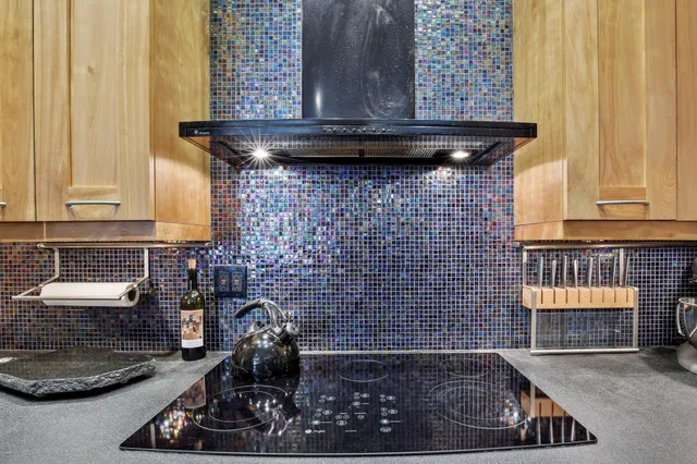 $679,000 | 222 Grand Street, Unit 3J, Hoboken, NJ 07030