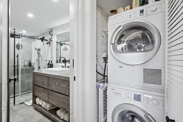 $679,000 | 222 Grand Street, Unit 3J, Hoboken, NJ 07030