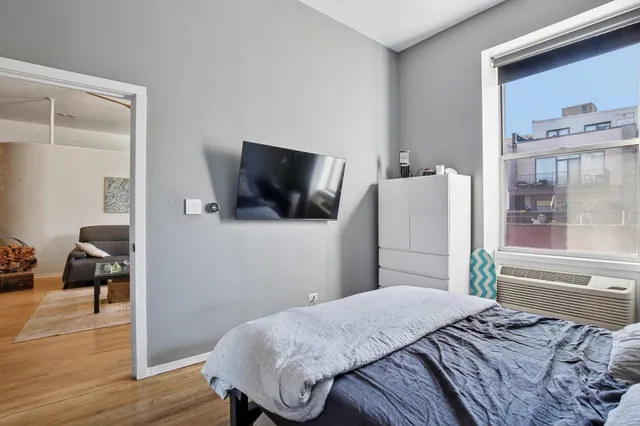 $679,000 | 222 Grand Street, Unit 3J, Hoboken, NJ 07030