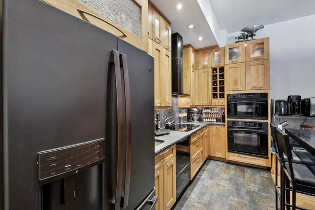 $679,000 | 222 Grand Street, Unit 3J, Hoboken, NJ 07030