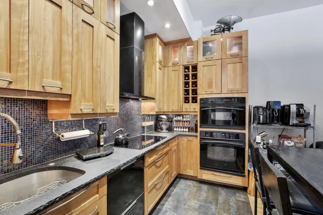 $679,000 | 222 Grand Street, Unit 3J, Hoboken, NJ 07030