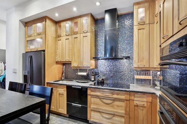 $679,000 | 222 Grand Street, Unit 3J, Hoboken, NJ 07030