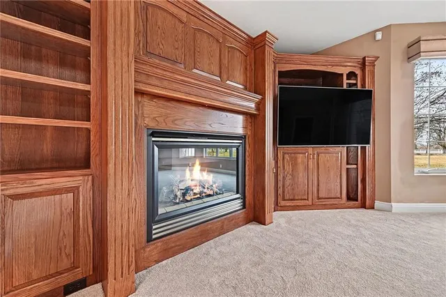 $949,950 | 15555 North Moonlight Road, Olathe, KS 66061