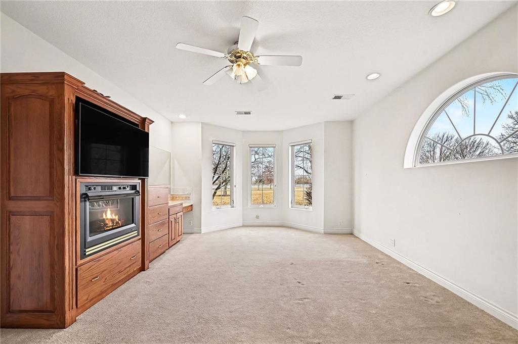 15555 North Moonlight Road Olathe, KS 66061 - Photo 23 of 57