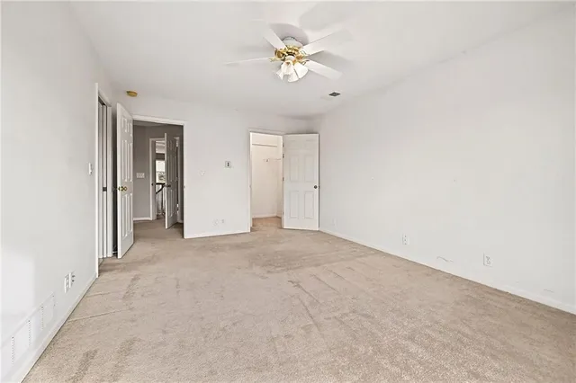 $949,950 | 15555 North Moonlight Road, Olathe, KS 66061