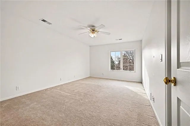 $949,950 | 15555 North Moonlight Road, Olathe, KS 66061