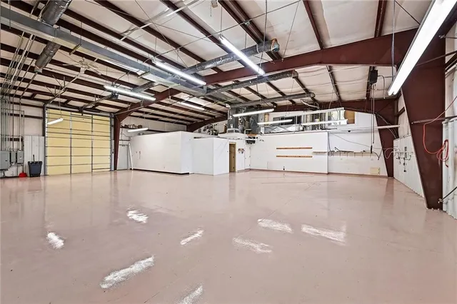 $949,950 | 15555 North Moonlight Road, Olathe, KS 66061