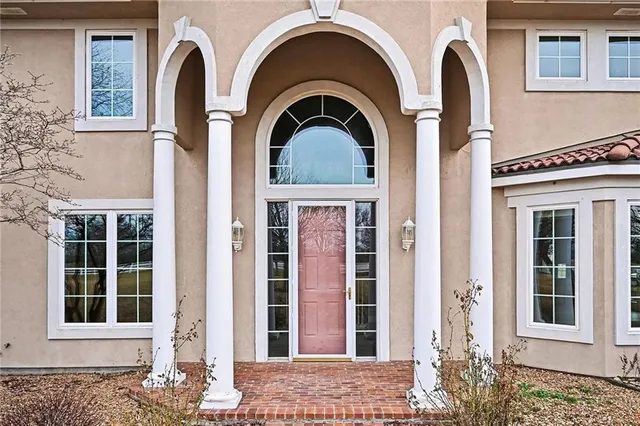 $949,950 | 15555 North Moonlight Road, Olathe, KS 66061