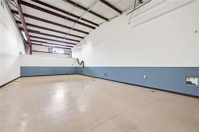 $949,950 | 15555 North Moonlight Road, Olathe, KS 66061