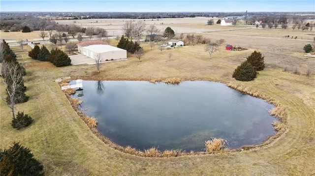 $949,950 | 15555 North Moonlight Road, Olathe, KS 66061