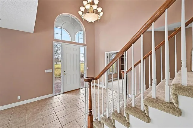 $949,950 | 15555 North Moonlight Road, Olathe, KS 66061