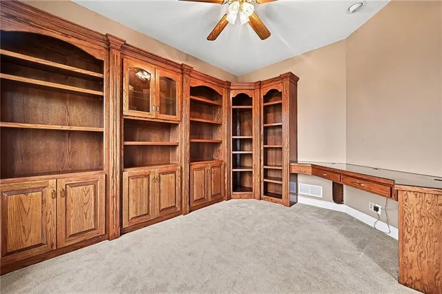 $949,950 | 15555 North Moonlight Road, Olathe, KS 66061