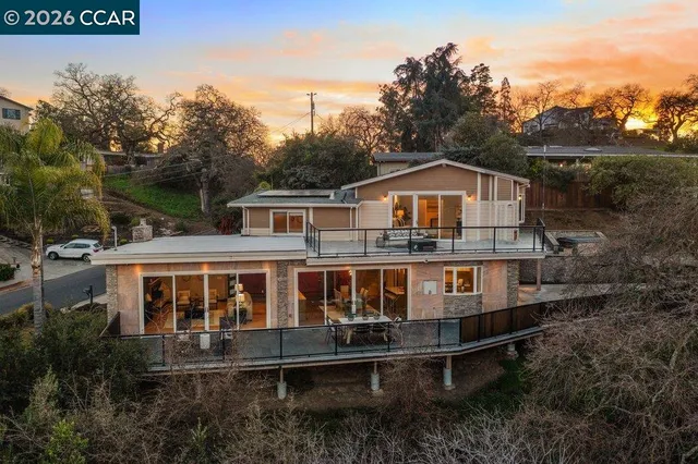 $2,400,000 | 2083 Magnolia Way, Walnut Creek, CA 94595