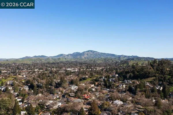 $2,400,000 | 2083 Magnolia Way, Walnut Creek, CA 94595