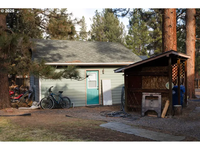 a view of outdoor space