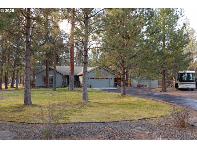 a house view with a garden