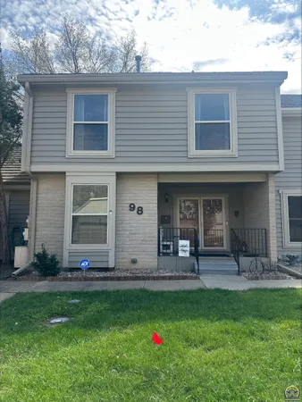 $210,000 | 98 Southwest Pepper Tree Lane, Topeka, KS 66611