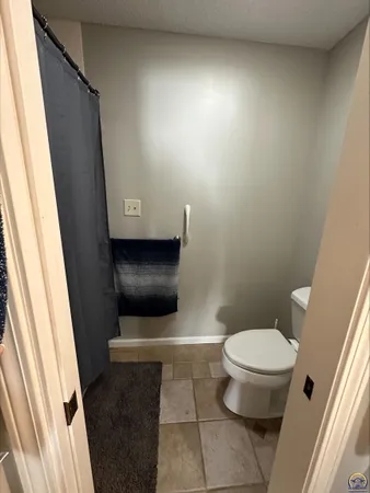 $210,000 | 98 Southwest Pepper Tree Lane, Topeka, KS 66611