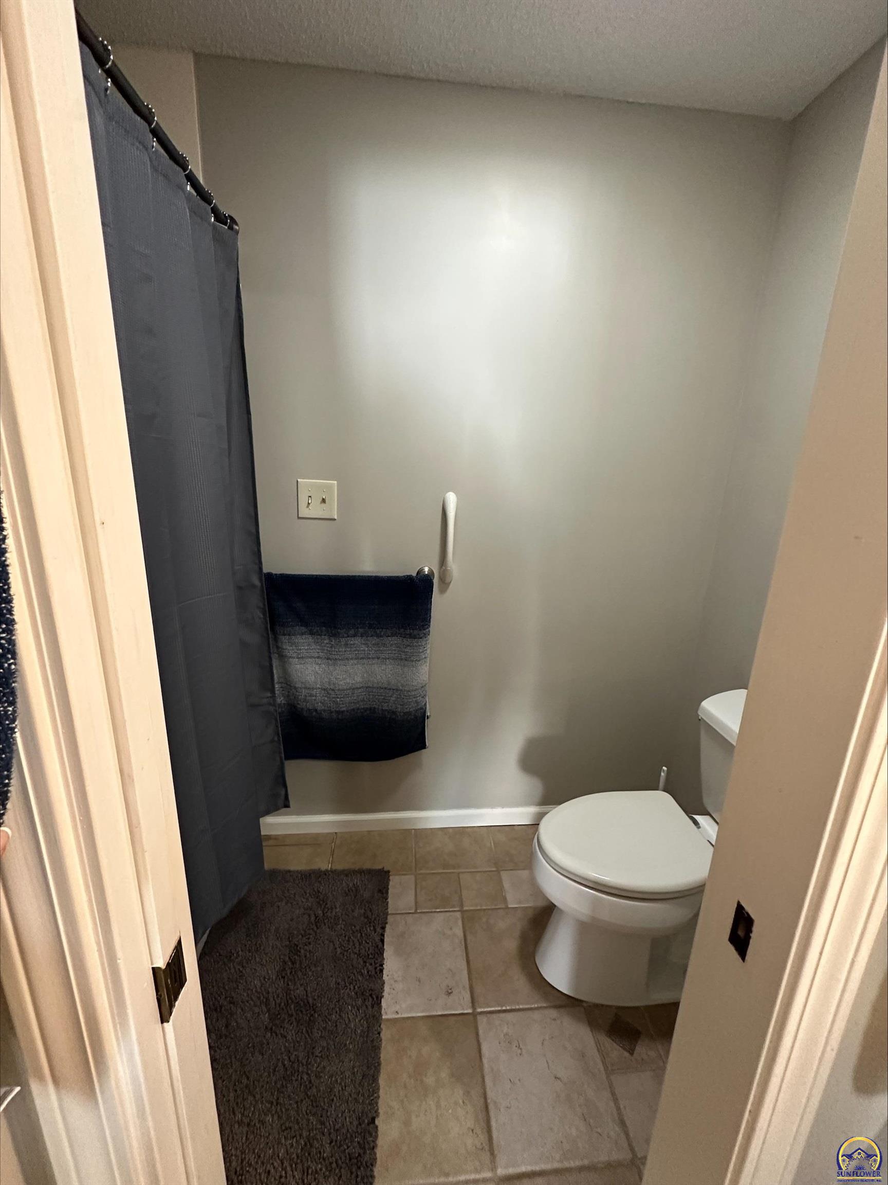 98 Southwest Pepper Tree Lane Topeka, KS 66611 - Photo 27 of 40