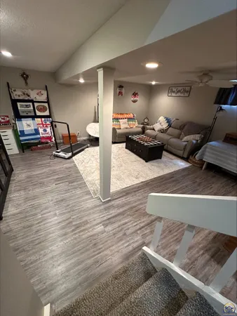 $210,000 | 98 Southwest Pepper Tree Lane, Topeka, KS 66611