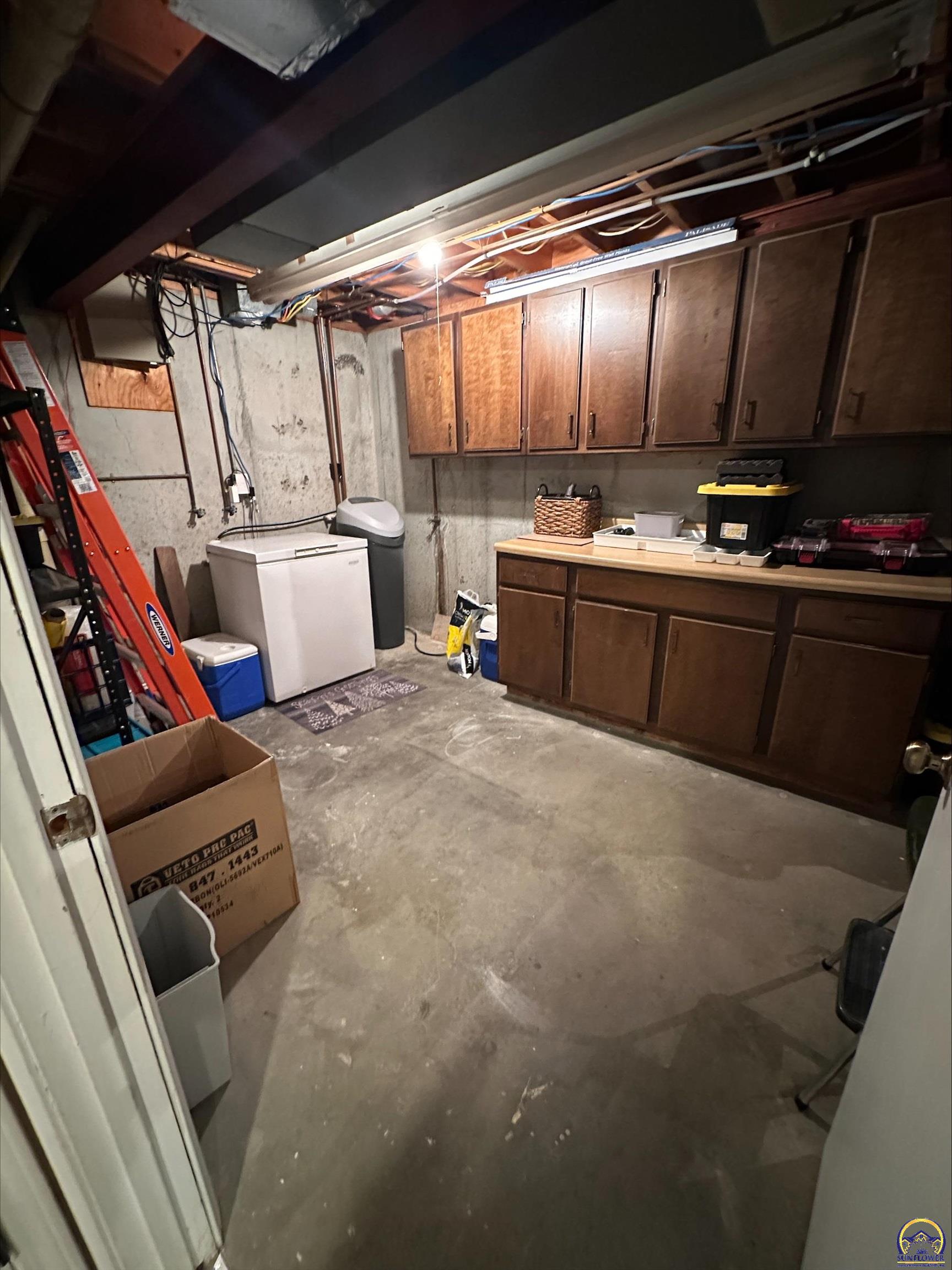 98 Southwest Pepper Tree Lane Topeka, KS 66611 - Photo 39 of 40