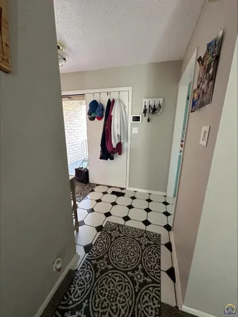 $210,000 | 98 Southwest Pepper Tree Lane, Topeka, KS 66611