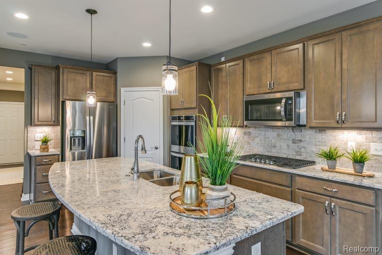 50063 Ogden Road Canton, MI 48188 - Photo 5 of 9