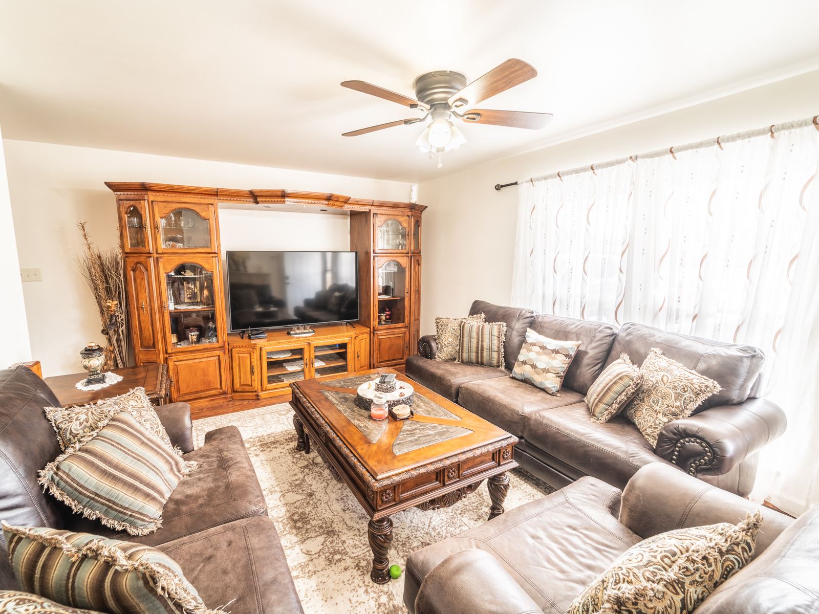 715 Springbrook Road Fort Wayne, IN 46825 - Photo 6 of 33 Gallery Image 6
