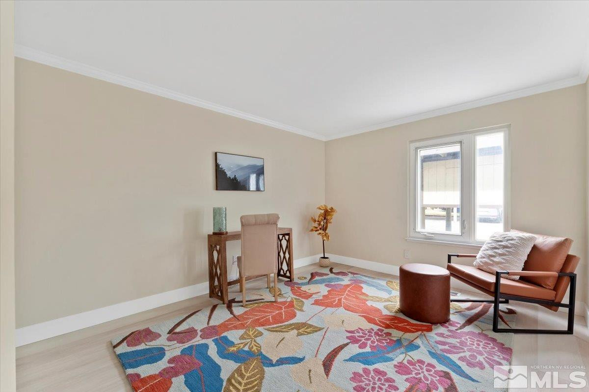 2380 Roundhouse Road Sparks, NV 89431 - Photo 15 of 22 a living room with furniture and a window
