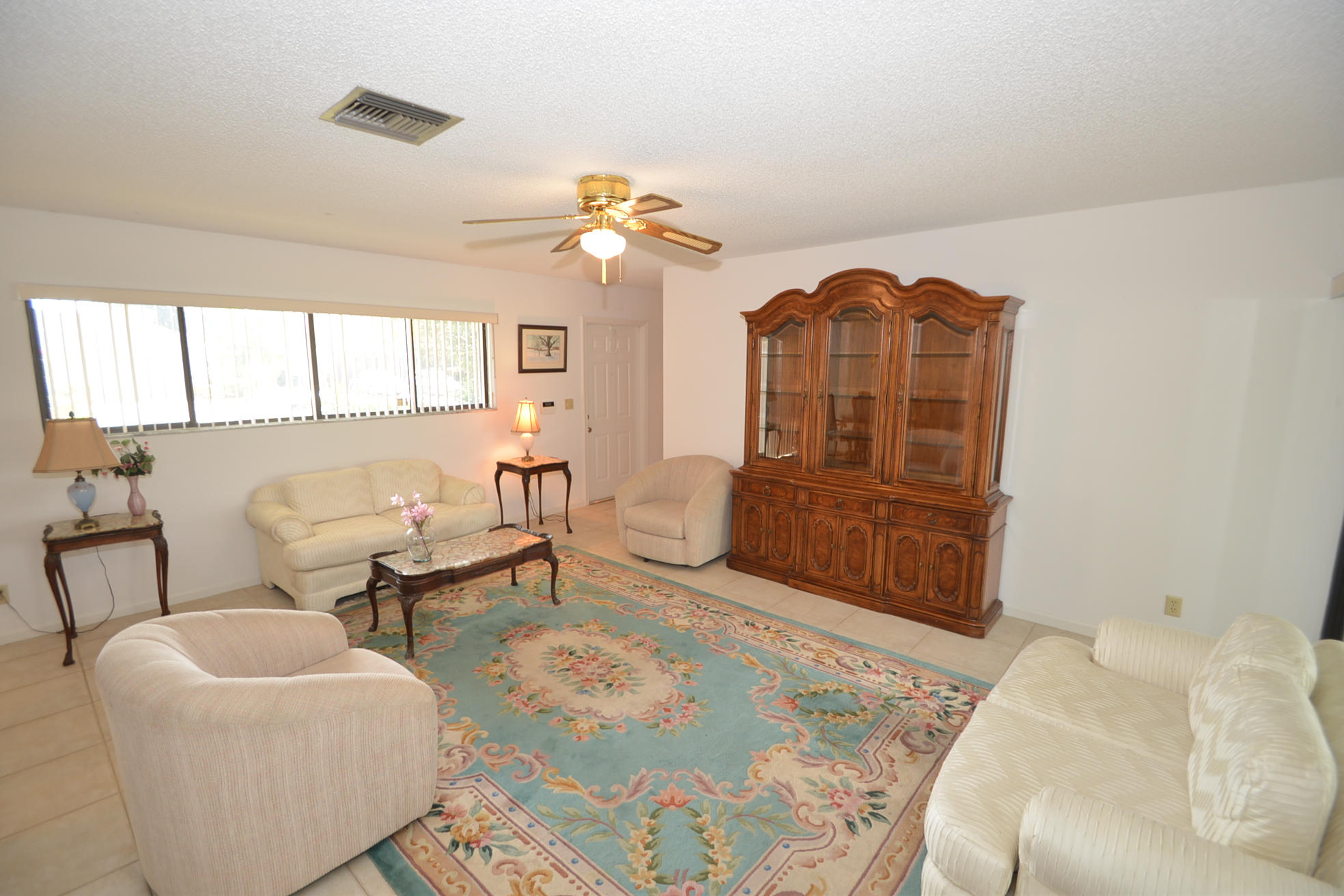 6285 Timberlakes Way Delray Beach, FL 33484 - Photo 3 of 22 DSC_2899