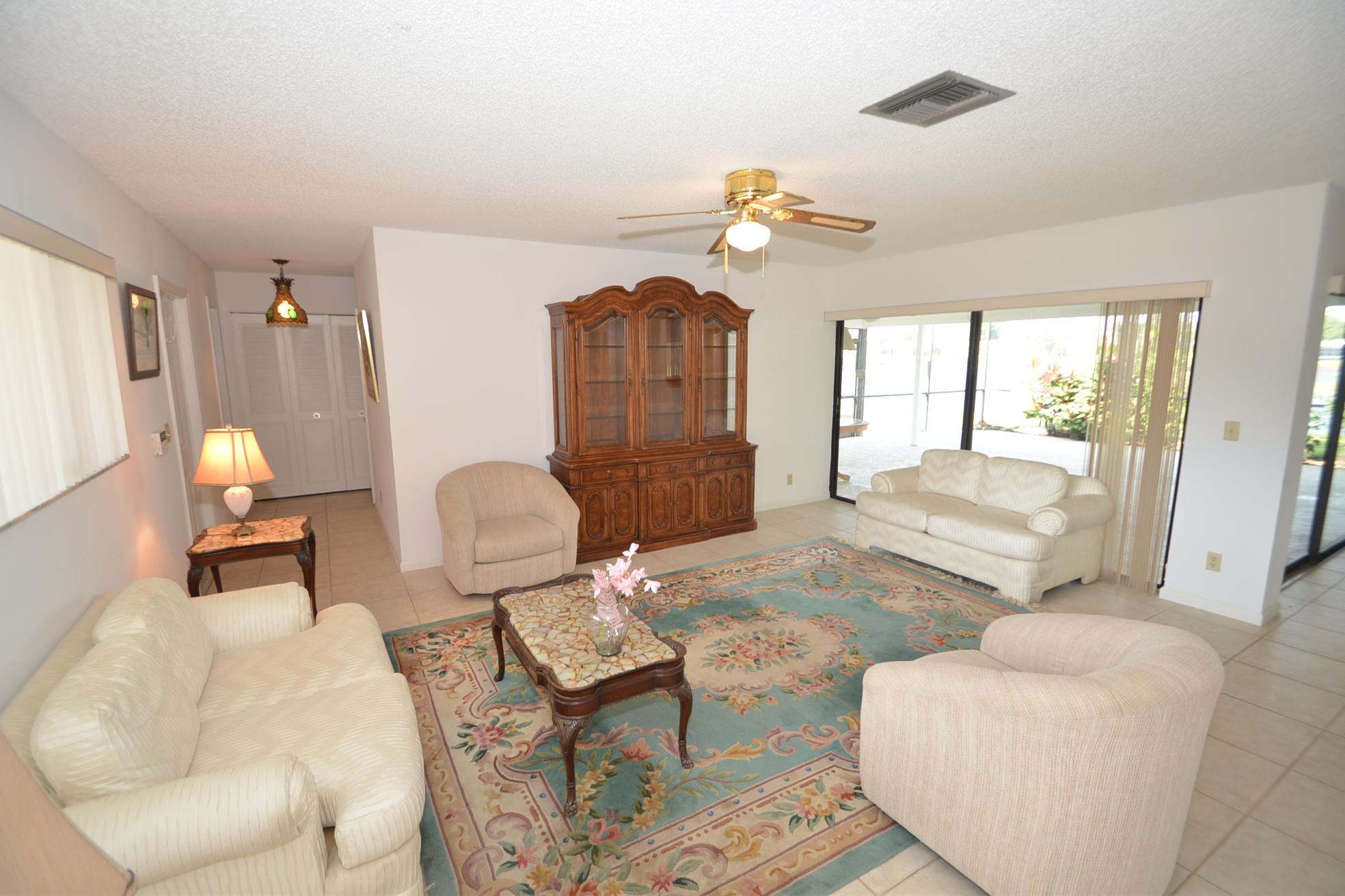 6285 Timberlakes Way Delray Beach, FL 33484 - Photo 4 of 22 DSC_2901
