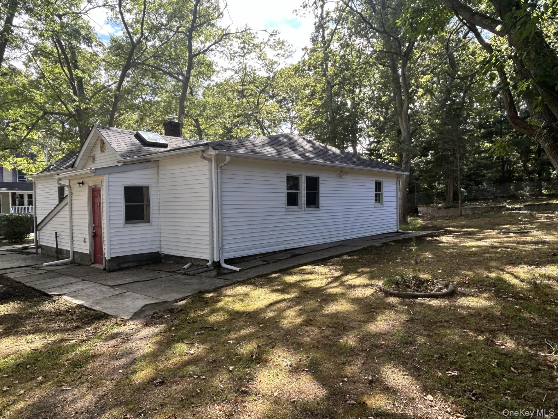 277 Prince Road Rocky Point, NY 11778 - Photo 3 of 13