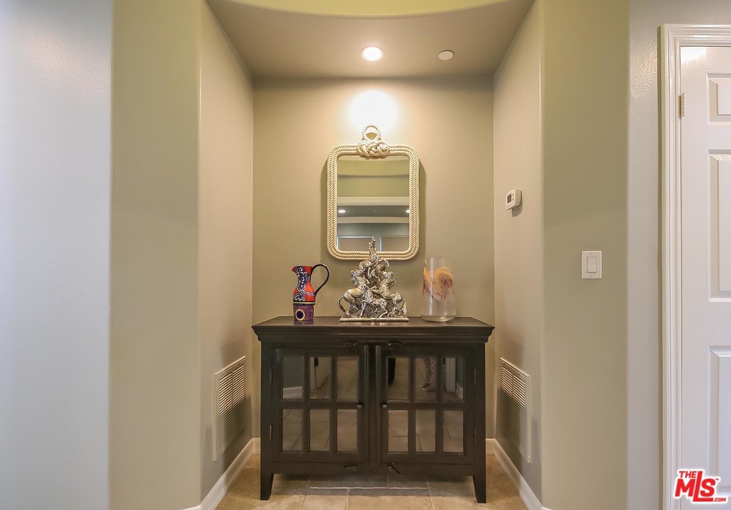 Shade Tree Irvine, CA 92603 - Photo 14 of 47