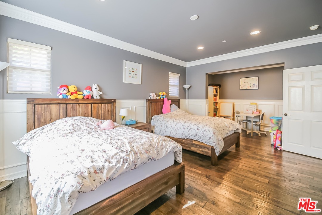 Shade Tree Irvine, CA 92603 - Photo 35 of 47