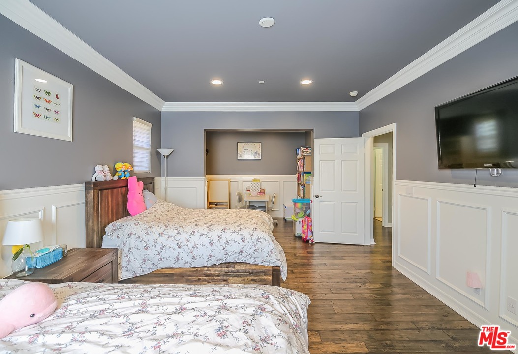 Shade Tree Irvine, CA 92603 - Photo 36 of 47