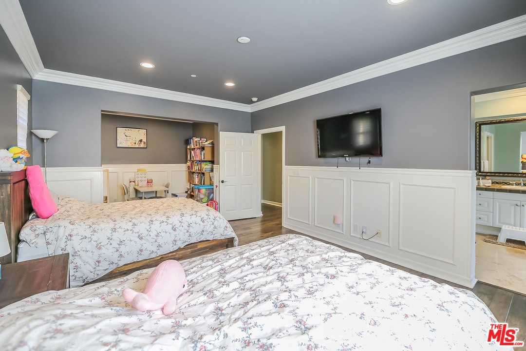 Shade Tree Irvine, CA 92603 - Photo 37 of 47