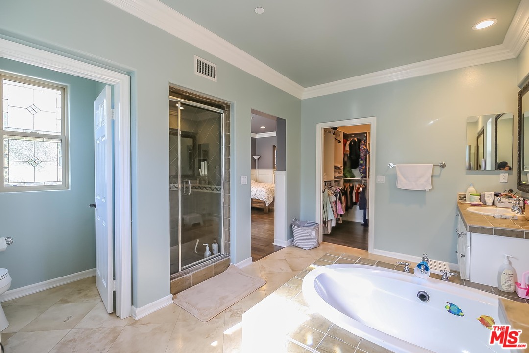 Shade Tree Irvine, CA 92603 - Photo 39 of 47