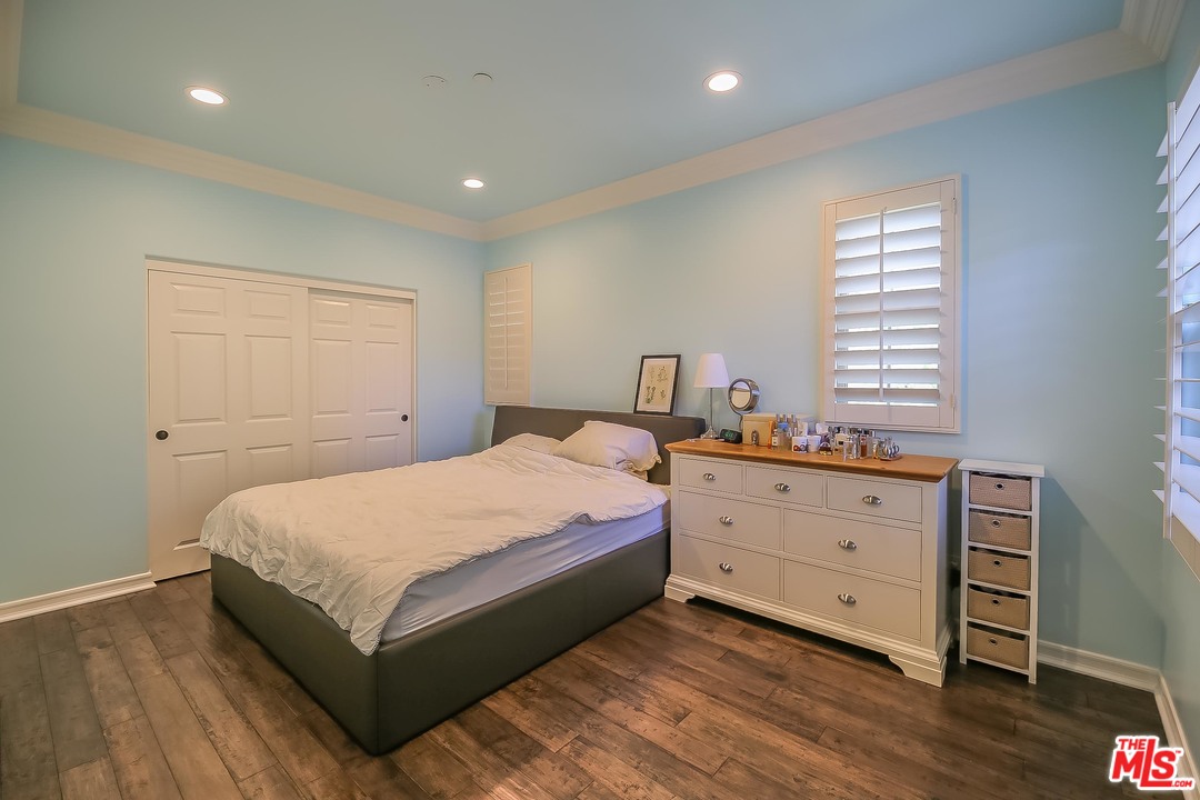 Shade Tree Irvine, CA 92603 - Photo 41 of 47