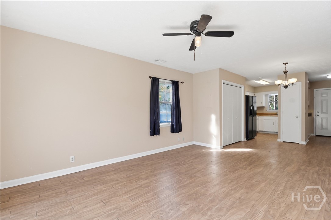 907 North Ash Street Springfield, GA 31329 - Photo 4 of 20