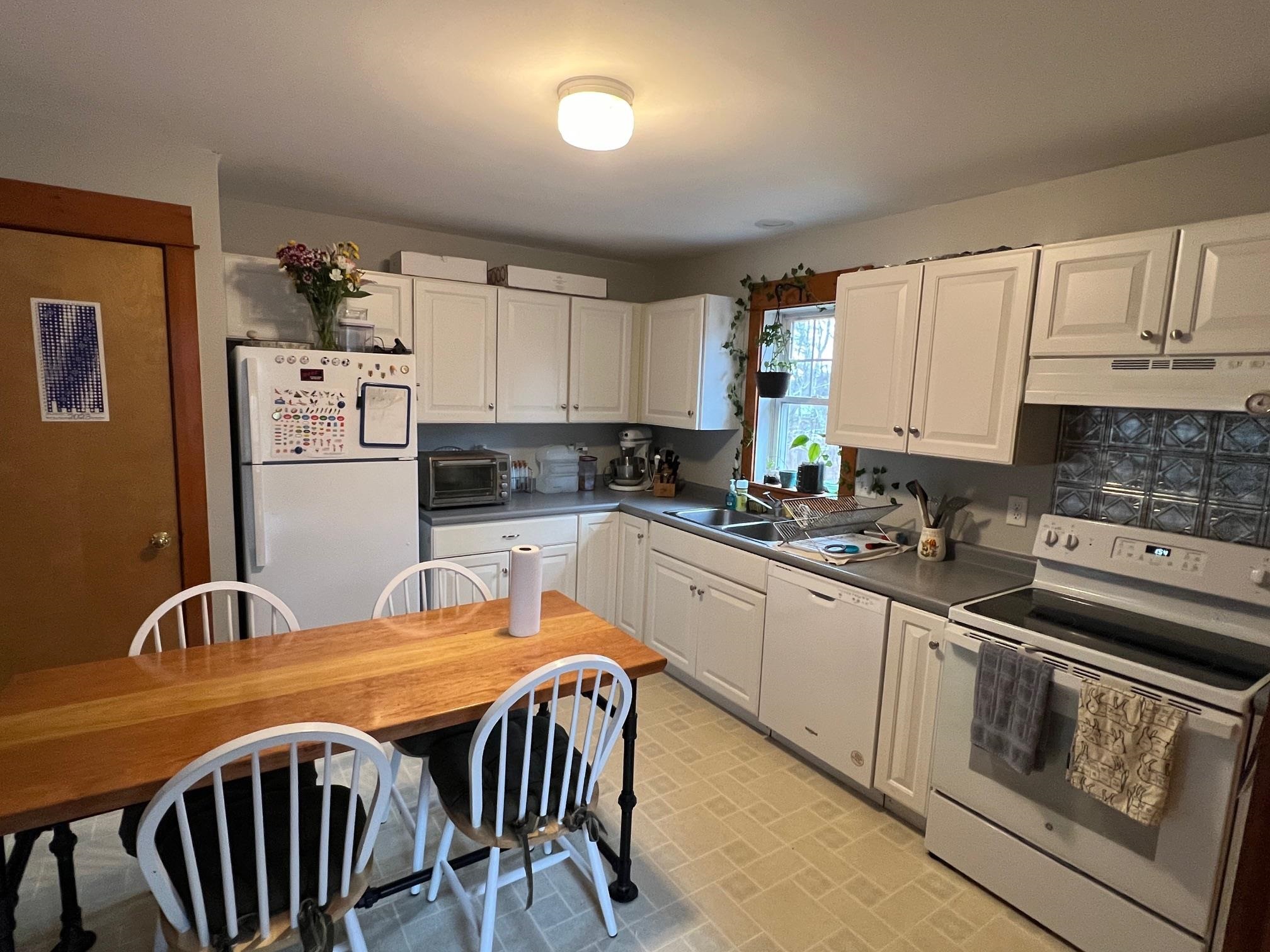 3 B Gordon Court York, ME 03909 - Photo 2 of 6