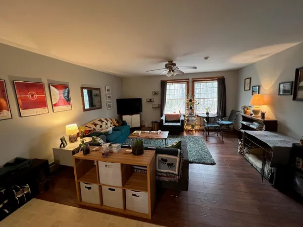 $1,900 | 3 B Gordon Court, York, ME 03909