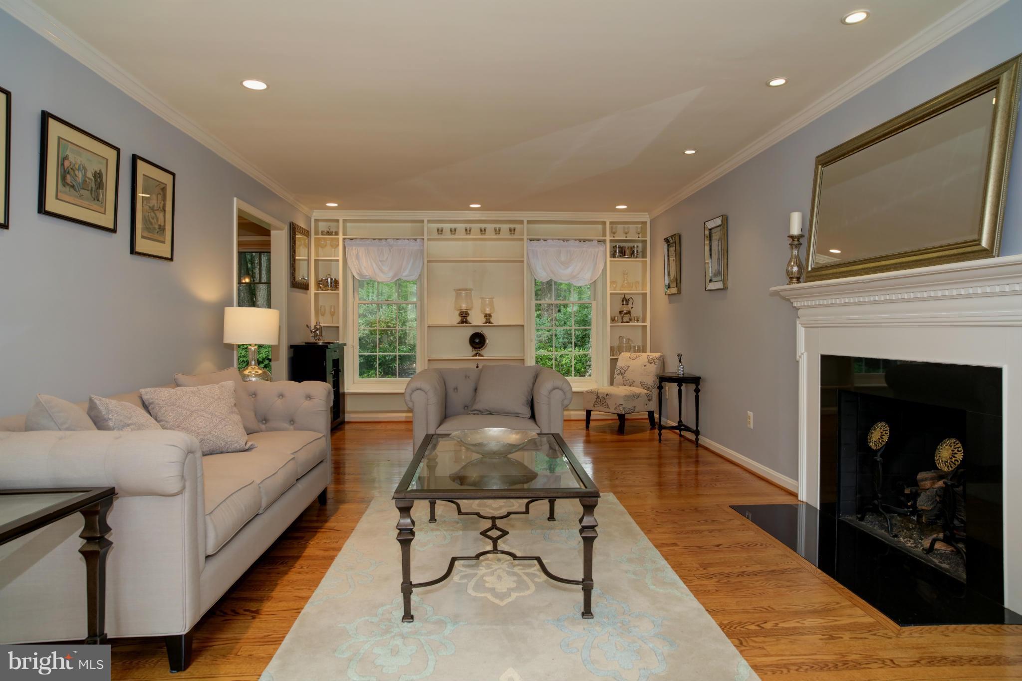 12200 Dark Star Court Reston, VA 20191 - Photo 2 of 24 Living Room