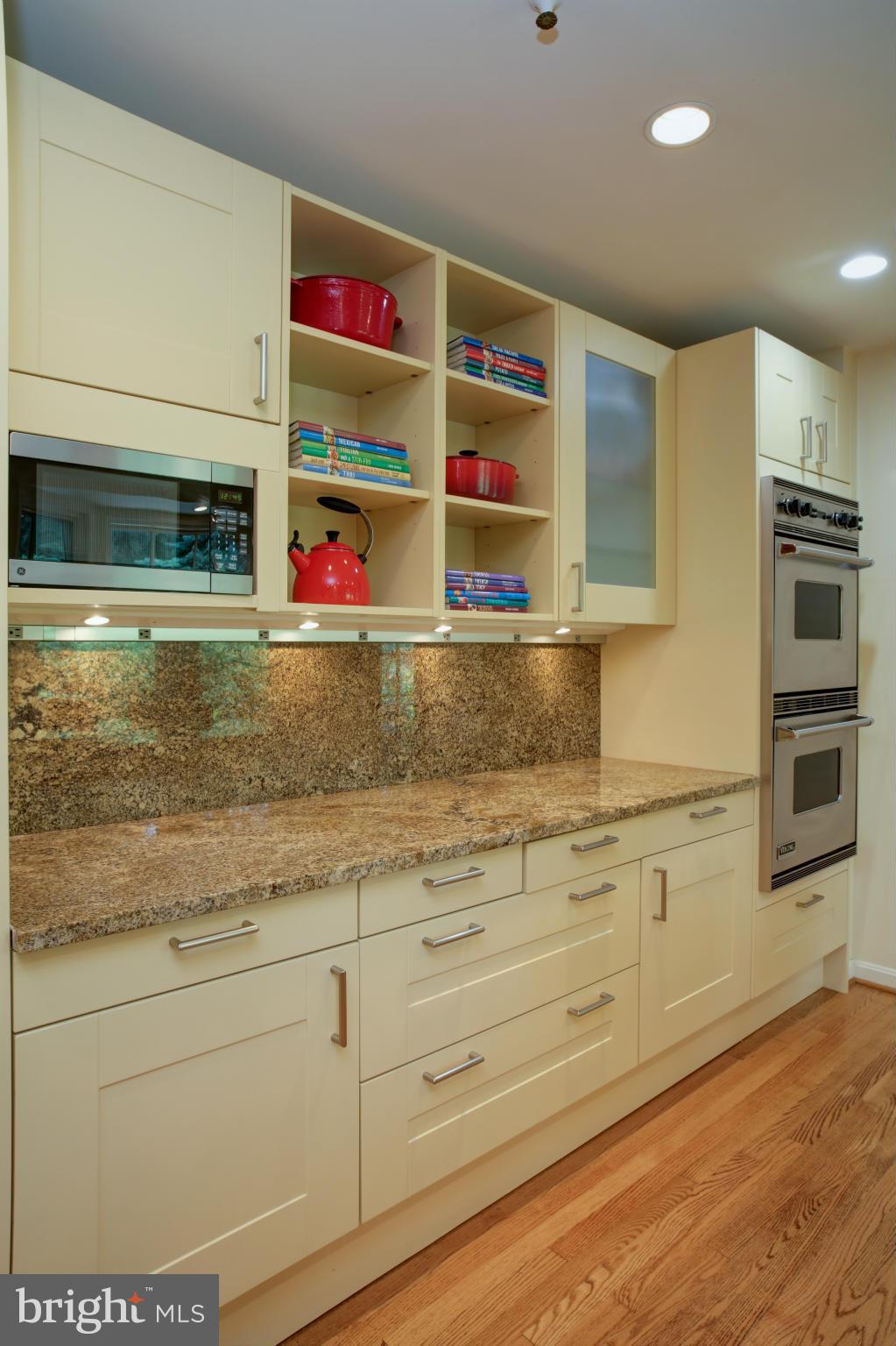 12200 Dark Star Court Reston, VA 20191 - Photo 7 of 24 Kitchen