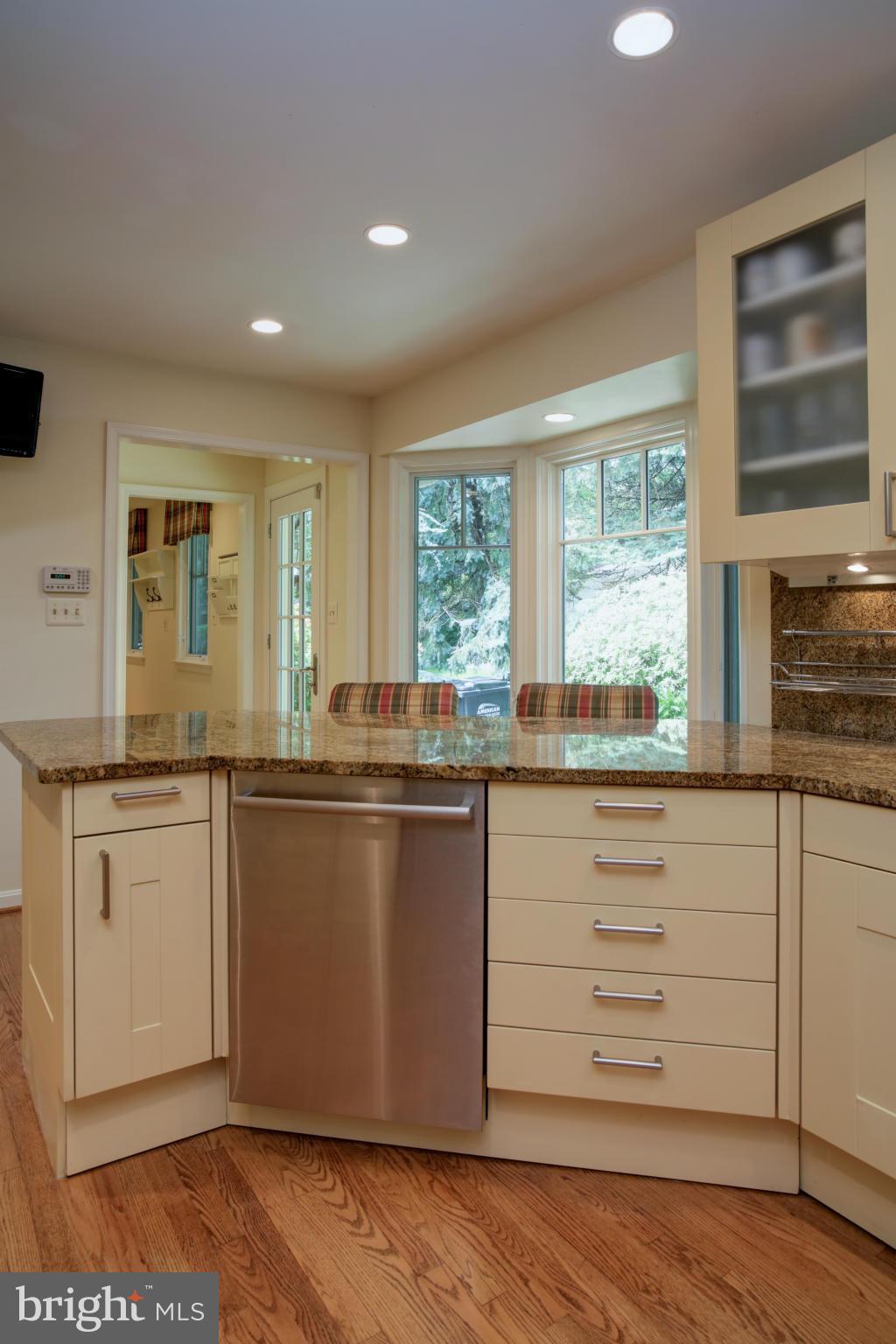 12200 Dark Star Court Reston, VA 20191 - Photo 9 of 24 Kitchen