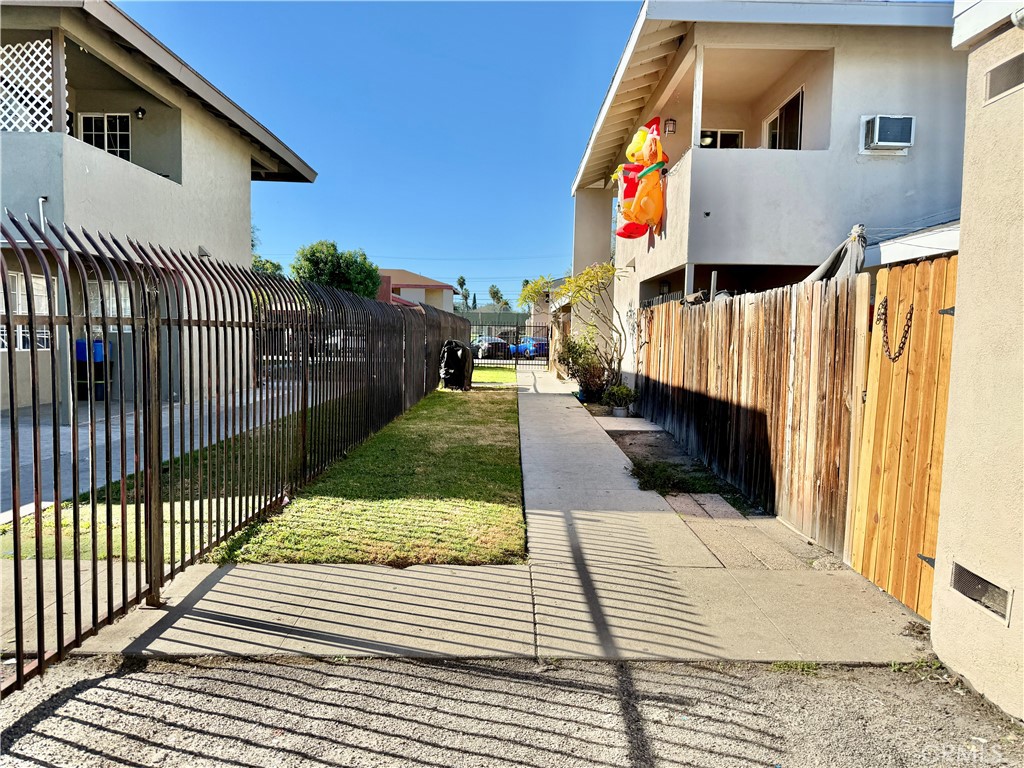 2430 Angela Street Pomona, CA 91766 - Photo 10 of 23