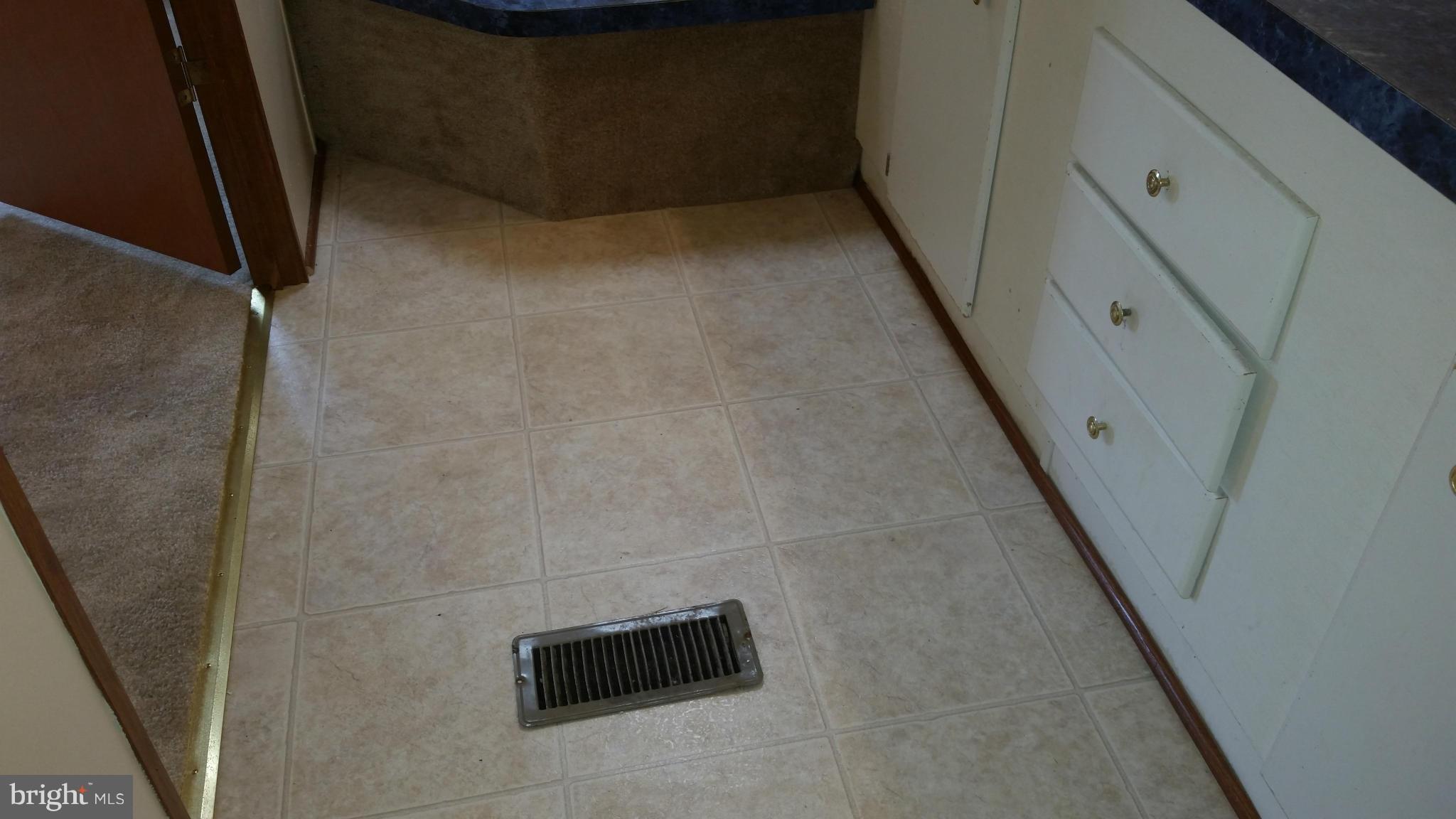 7810 Clark Road, Unit D18 Jessup, MD 20794 - Photo 19 of 30 Bath (Master)