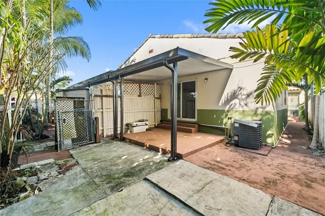 $1,220,000 | 1428 Southwest 20th Street, Miami, FL 33145