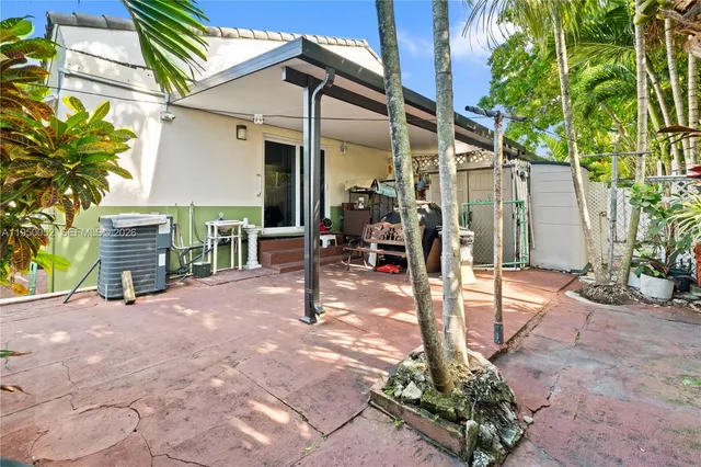 $1,220,000 | 1428 Southwest 20th Street, Miami, FL 33145