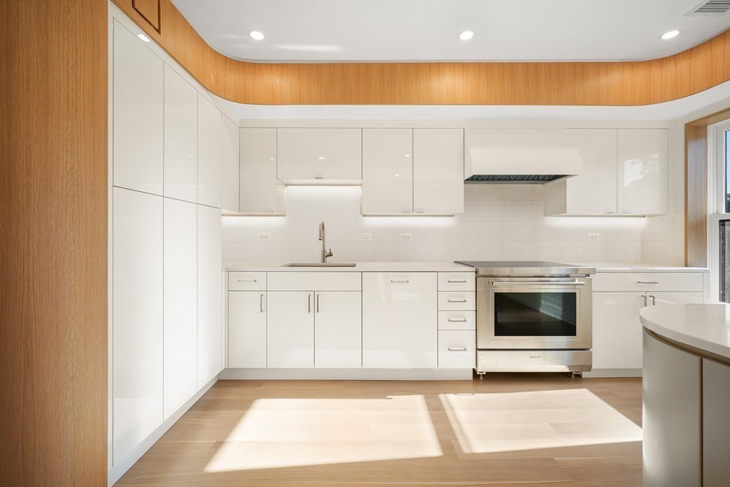 50 Rutland Square, Unit PH5 Boston, MA 02118 - Photo 12 of 33 Gallery Image 12